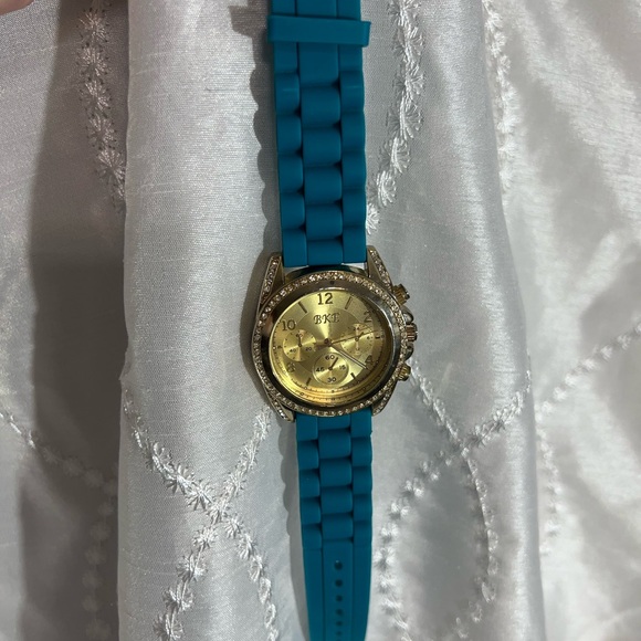 BKE watch only used once. NO DAMAGE - Picture 3 of 4